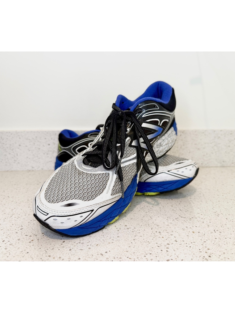 New Balance 860v6 Men's Running Shoes Blue Black White Size 11